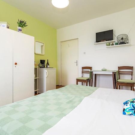 Muzic Budget Double Room Mali Lošinj Zewnętrze zdjęcie